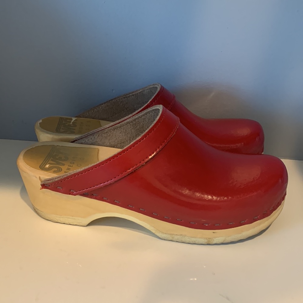 Sven Original Swedish Clogs- Patent leather red size 6 - medium/narrow